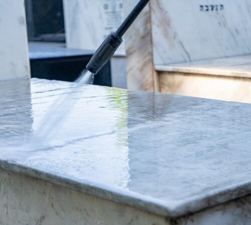 Limpieza de sepulturas 2 Cleaning and repainting graves